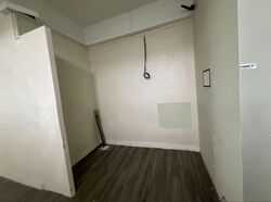 Jurong East Avenue 1 (D22), Shop House #592347091